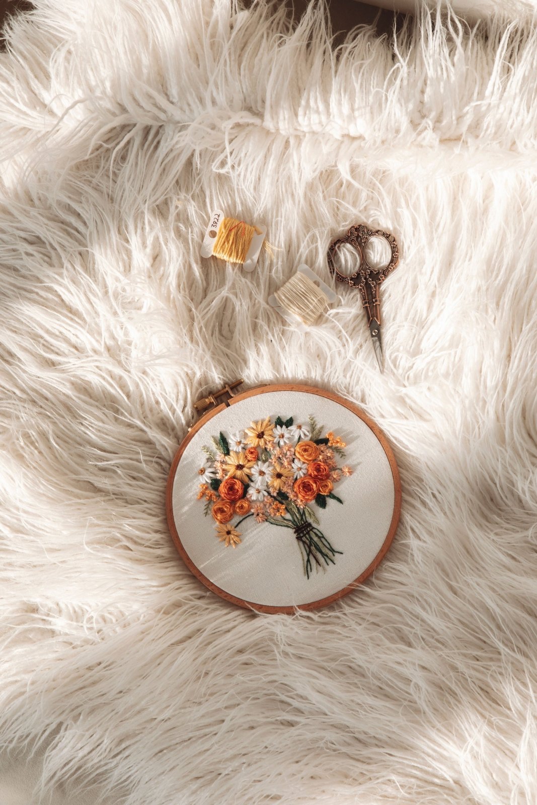 Daisy Bouquet Embroidery Kit - Stitched Up Kits